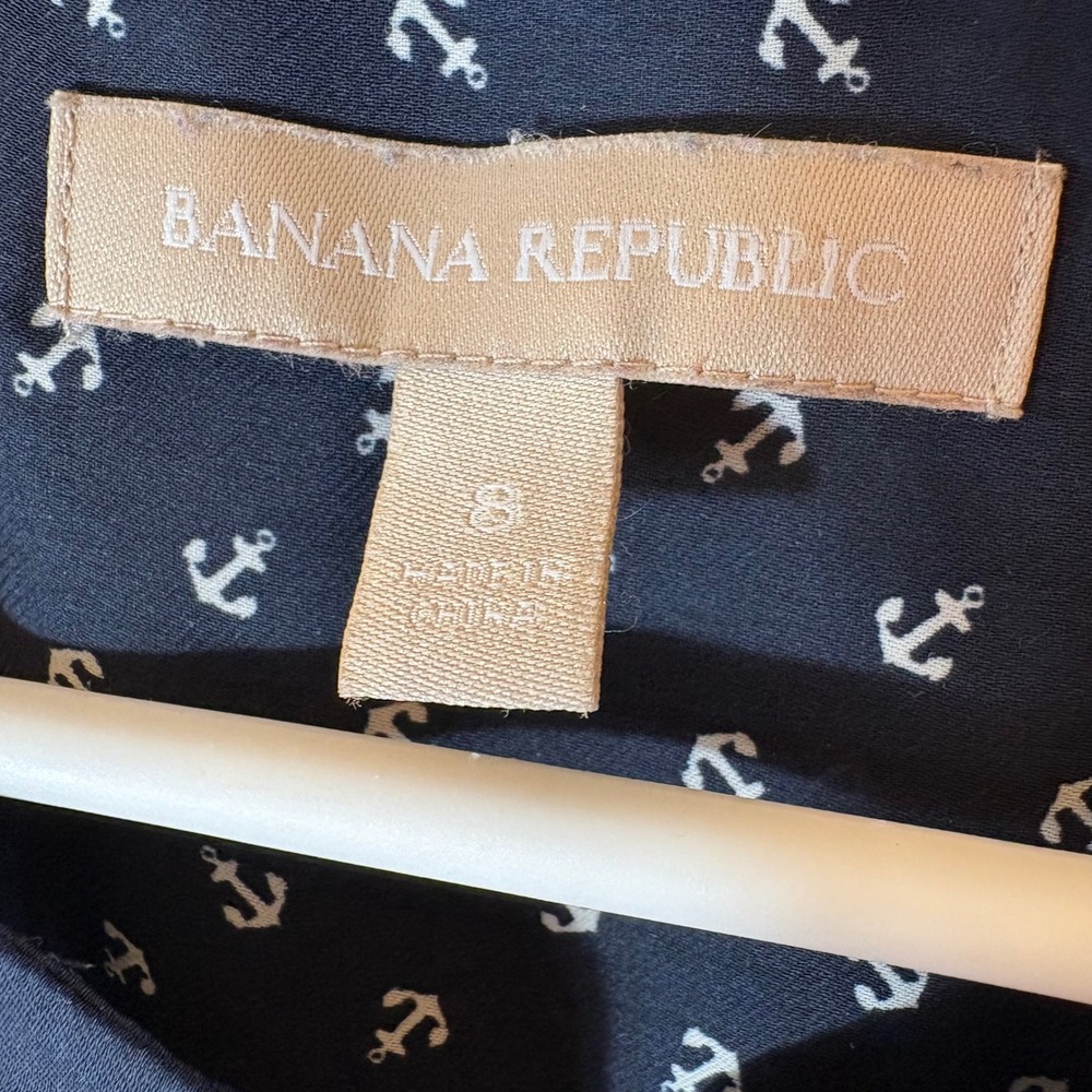 Banana Republic Navy Anchor Print Sleeveless Button Up Blouse Women Size 8 - Picture 4 of 8